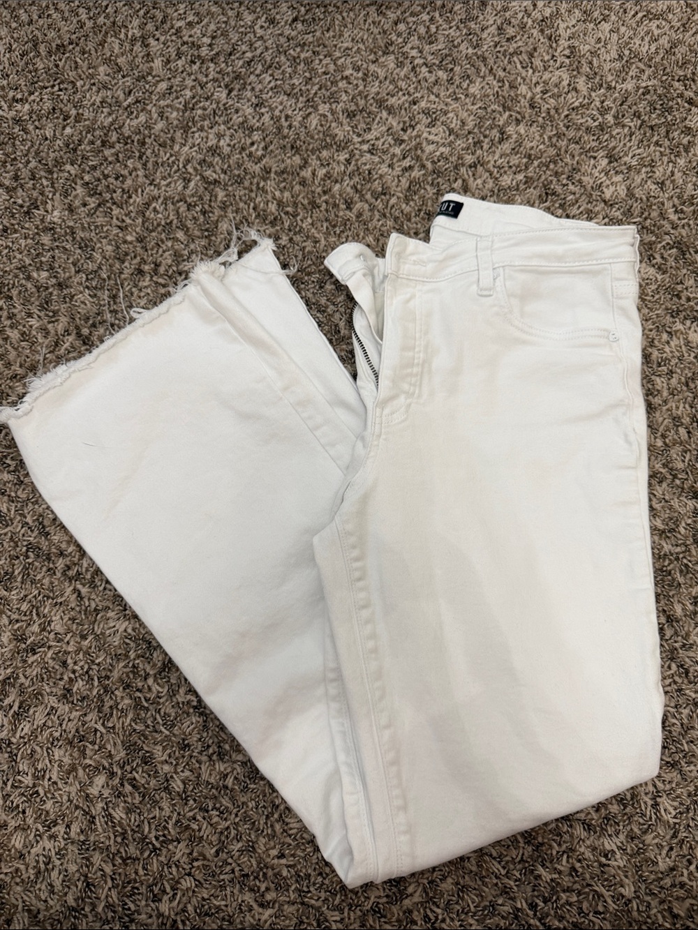 Kut from the Kloth White Flared-Leg Jeans with Frayed Hem